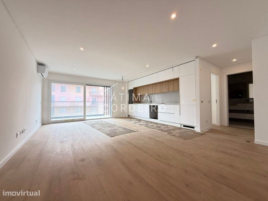 Viver a 5 minutos a pé da praia O seu novo lar em Santo António da ...