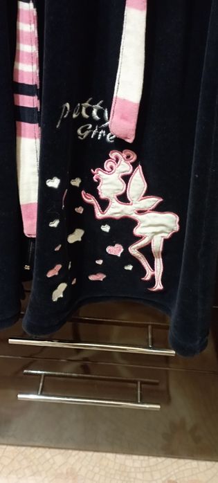 Женский велюровый халат.