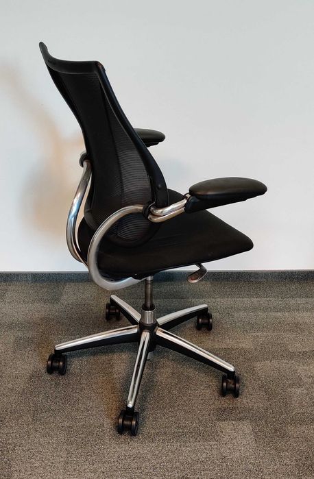 Fotel obrotowy Human Scale Liberty premium czarne (ok. 200 szt.)