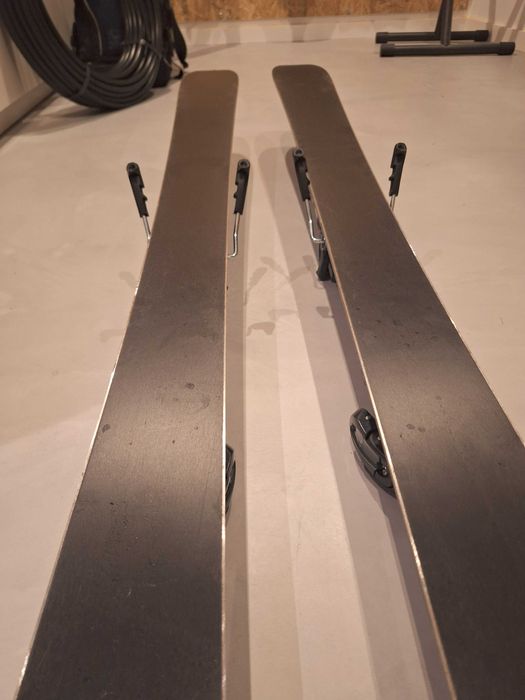 Skis Salomon QST 85