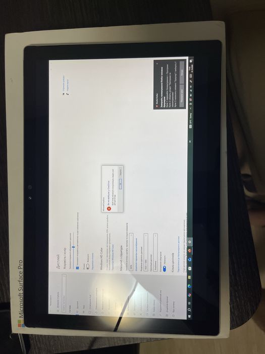 Microsoft surface 1724