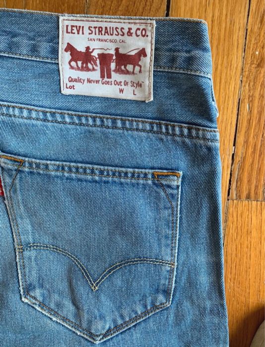 Roupa de homem. Calças carhartt, levis e casacos gg e abercrombie & fitch