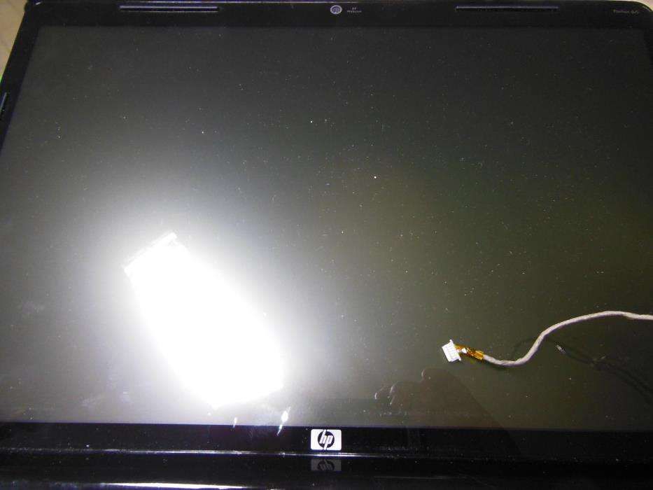 DV5-1155 display and corresponding housing, complete, in very good condition64551919925762120