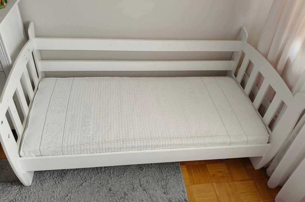 Łóżko dziecięce z materacem Hevea