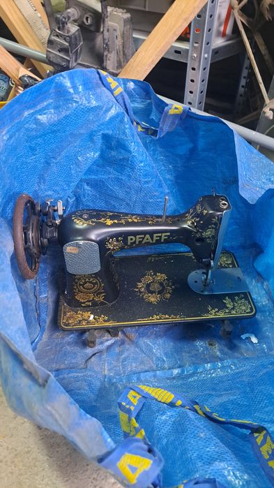 Maquina de costura PFAFF