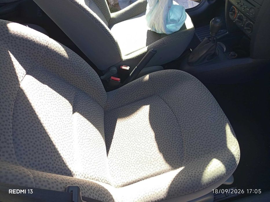 Para peças Renault Clio 1.4 16V ano 2005