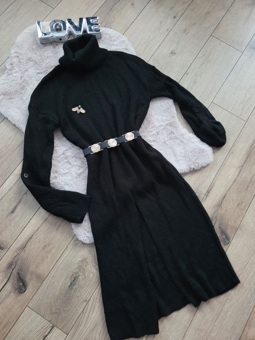 Czarny dmugi sweter sukienka  rozcieciem golf