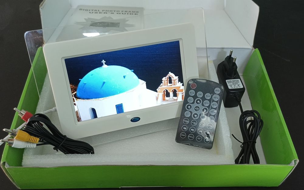 Цифрова фоторамка 7'' (18см.)