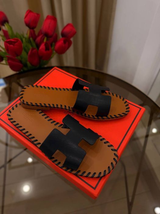 Капці від Hermes