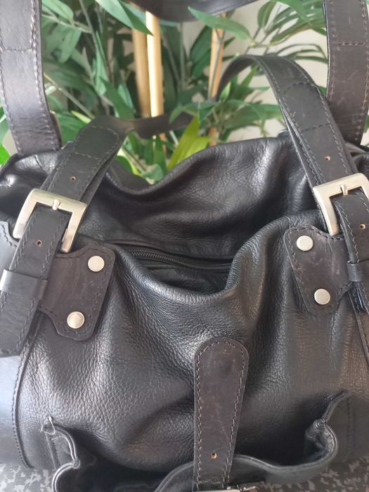 Mala em Pele genuína de excelente qualidade da marca Marta Ponti.