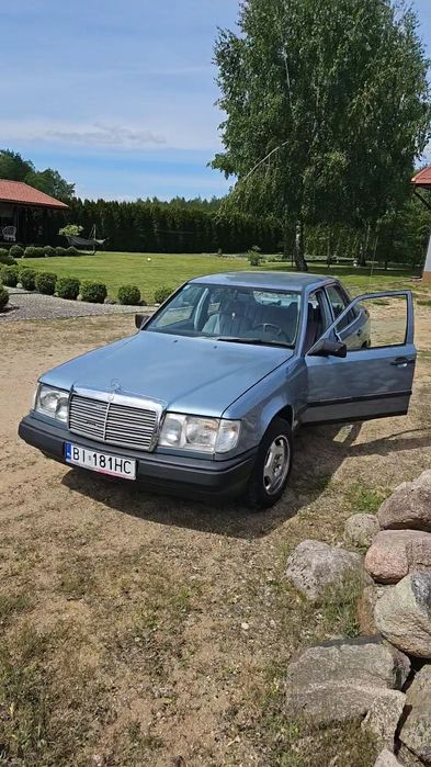 Mercedes-Benz W124