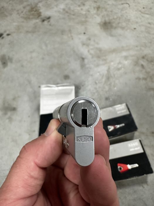 Cilindros Assa aboy Keso 8000