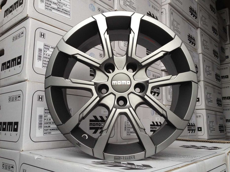 Felgi MOMO Quantum 8x18 5x100 et35