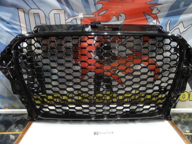 Grelha frontal audi a3 8V 12-16 HATCHBACK / LIMOUSINE / CABRIO, RS3 LOOK preto brilhante