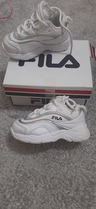 Sapatilhas Fila tam. 20