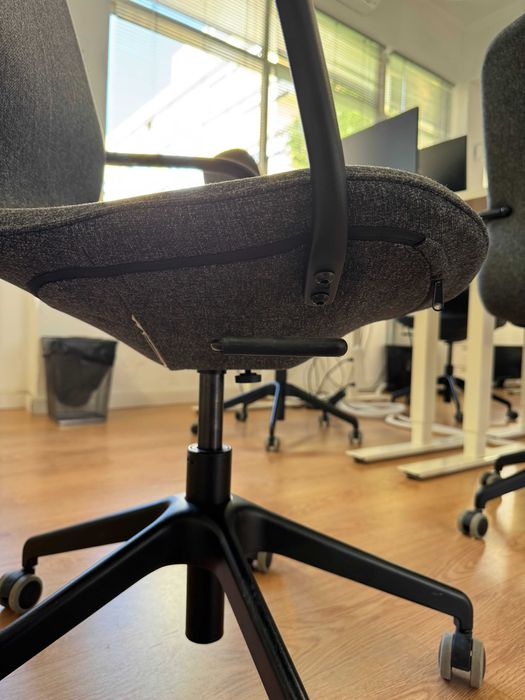 Cadeira de Trabalho IKEA LÅNGFJÄLL – Excelente Estado