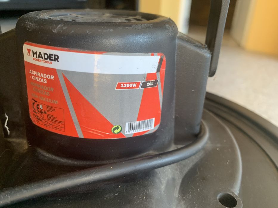 Aspirador de cinzas