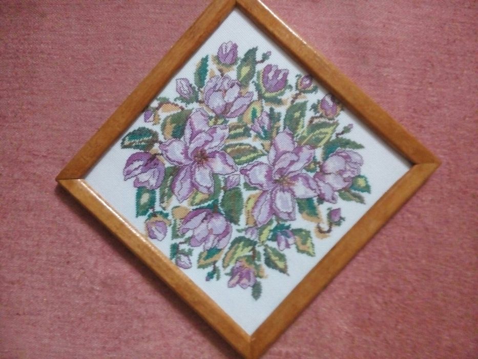 Подарок на память.Вышивки, ручная работа.