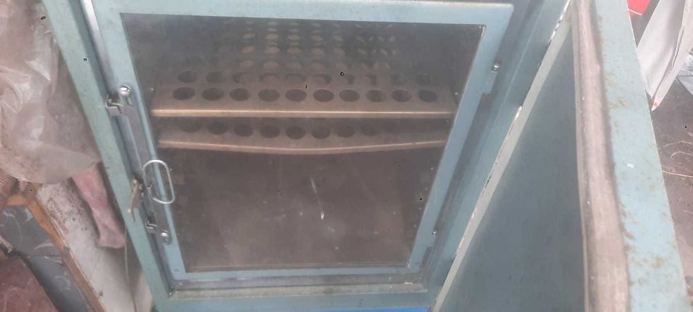 Інкубатор проффесійний 25-60 градусів / з точністю 0,1градуса