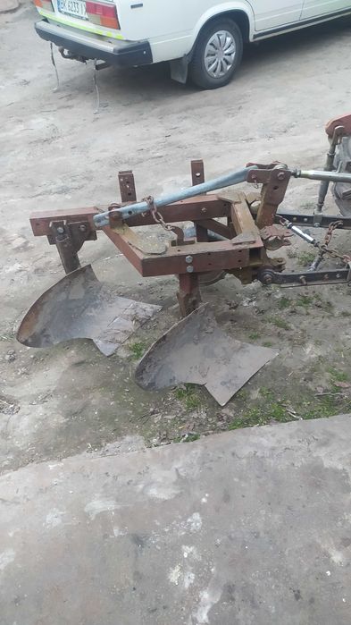 Продаж плуг 2-25