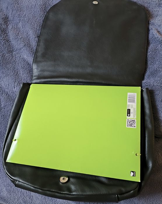 Czarna torebka na ramię Sinsay frędzle