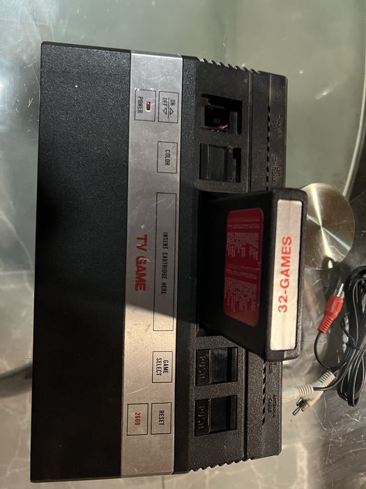 Atari 2600 sem cabos sem comando com jogo raro