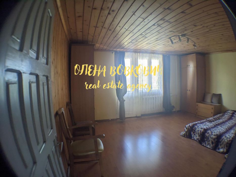 Просторий Сімейний Будинок з Ділянкою в Крихівцях!