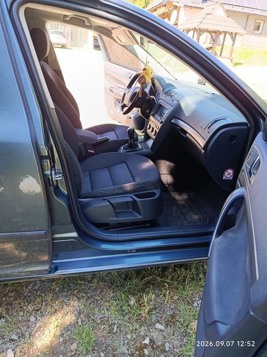 SKODA  Octavia  1.6 mpi