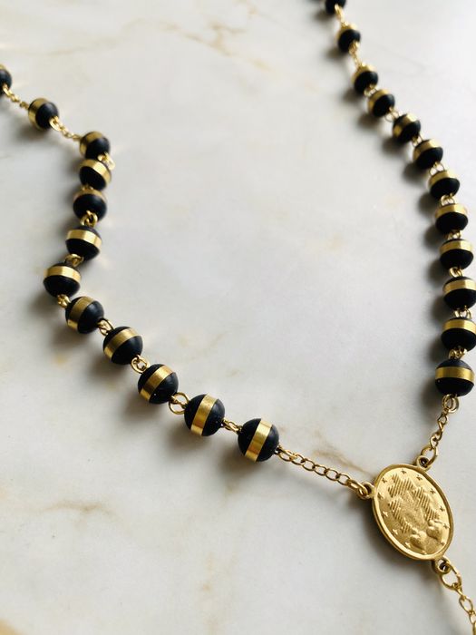 Różaniec . Czarno / zloty