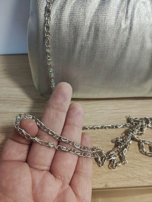 Torebka kopertówka srebrna wieczorowa