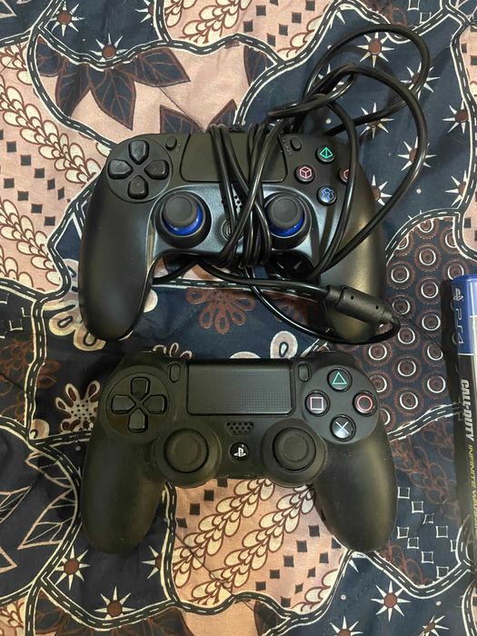 PS4 + 2 Comandos + Jogos