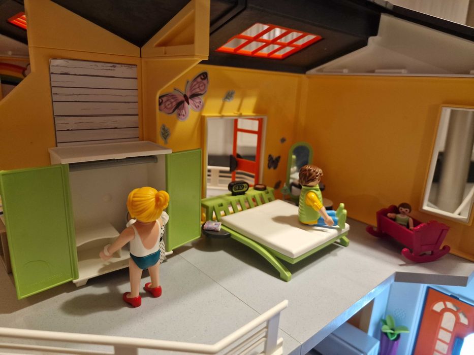 Playmobil Nowoczesny dom 9266 wraz z umeblowanymi pomieszczeniami