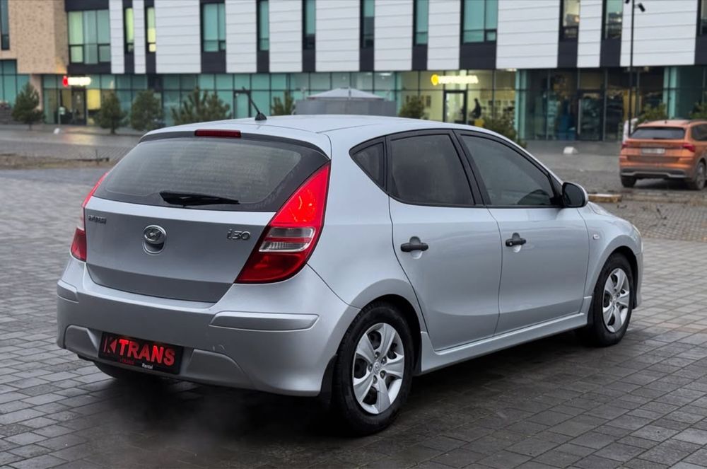 Прокат авто Hyundai i30, Оренда авто Хмельницький