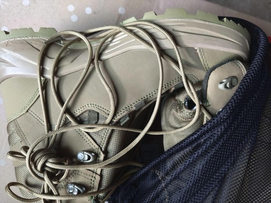 Новые военные ботинки