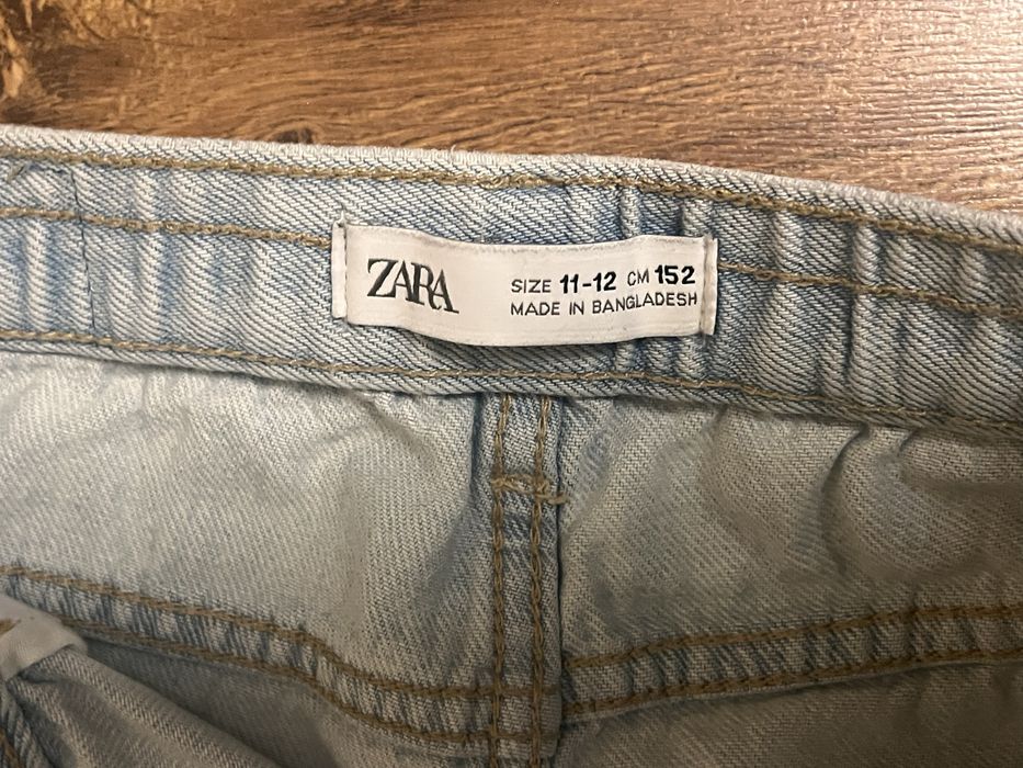 Джінси Zara.
