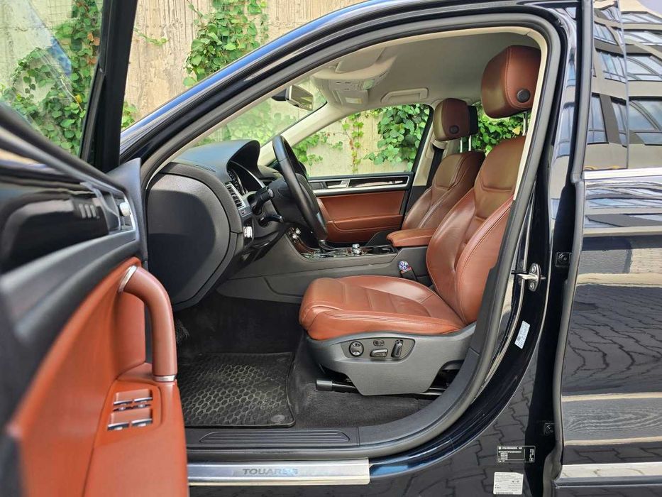 Продам  Volkswagen Touareg 2016. Можна в розстрочку, під викуп.