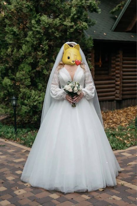 Весільна сукня з ручною вишивкою в стилі BOHO