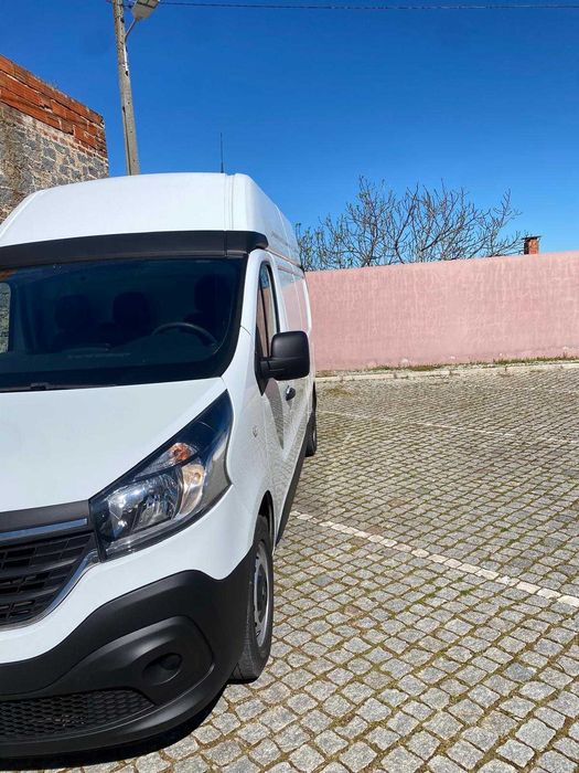 RENAULT TRAFIC 2.0 Cc com isolamento térmico e equipamento frio