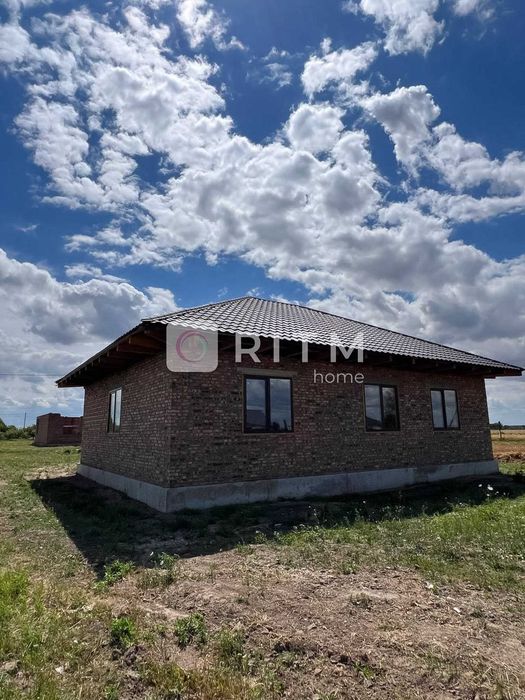 Продаж будинку у Боголюбах неподалік Луцька