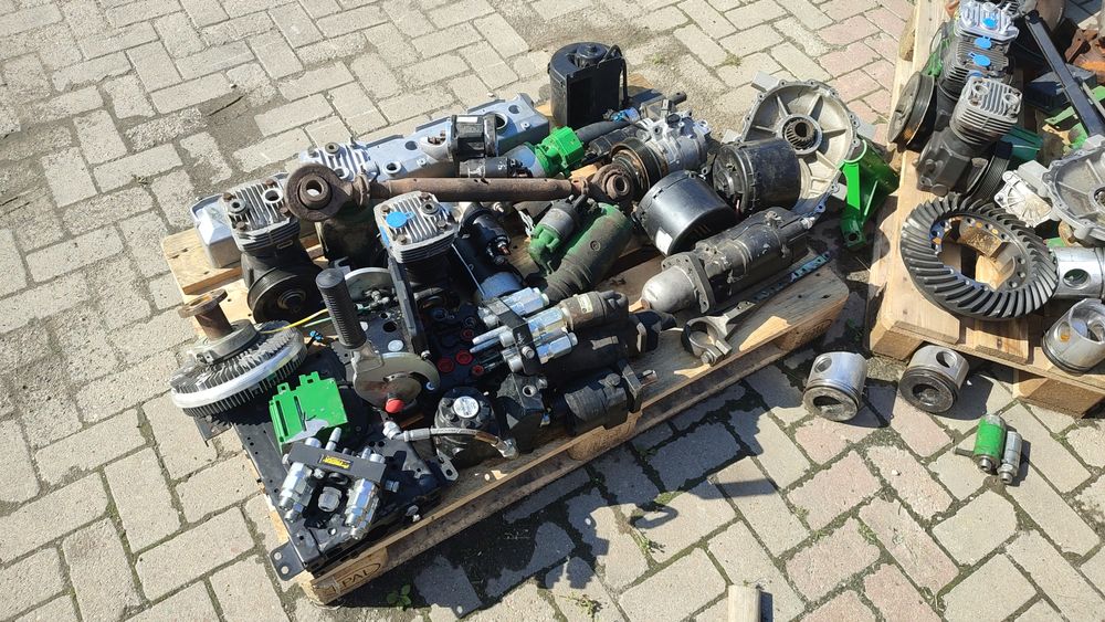 Zaczep  8R kula ramka zaczepowa części John Deere sauermann