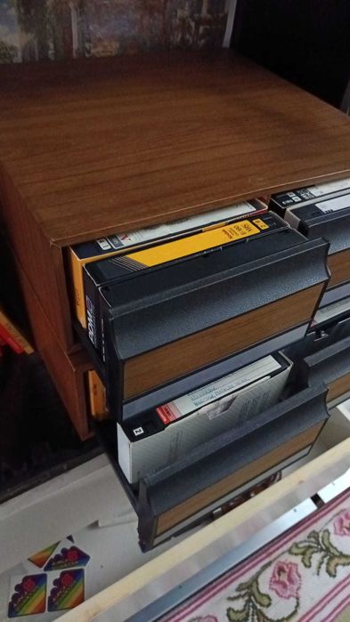 Compartimentos para Cassetes VHS