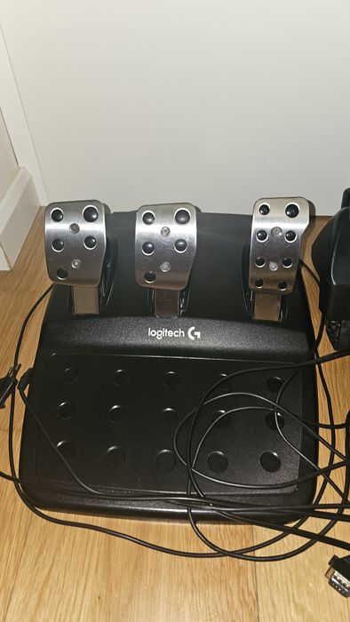 Logitech G29 + Pedais – Usado