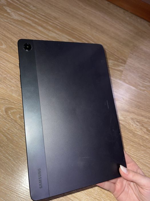 Планшет самунг Galaxy tab a9+
