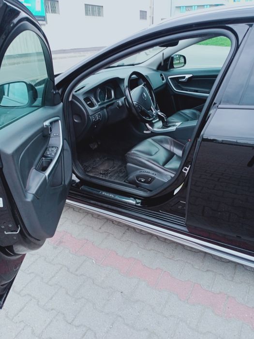 Volvo V60 cross country T5