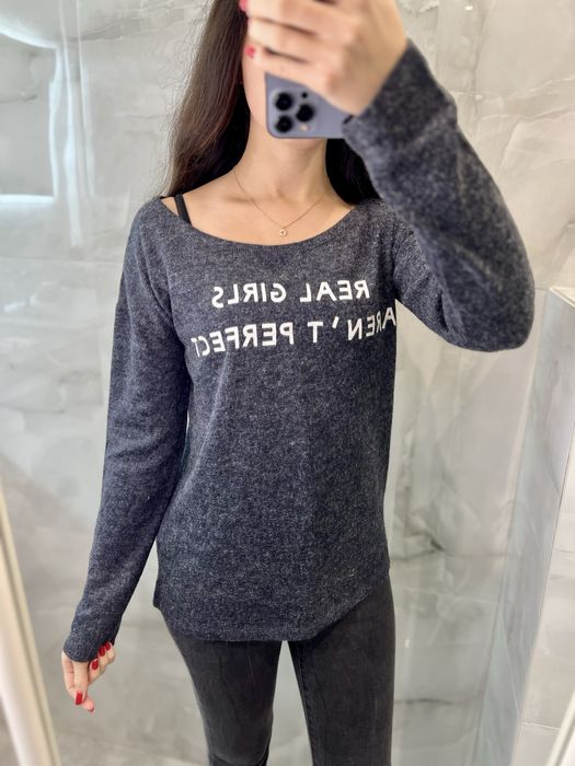 Sweterek granatowy z puchaty sinsay xs perfect girl aren't real