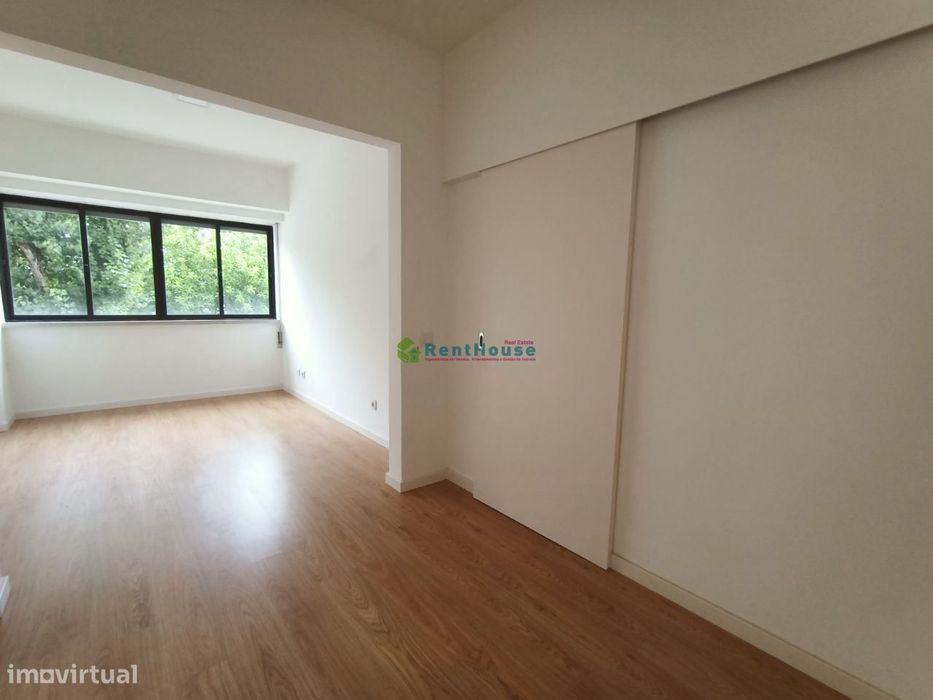 Apartamento  T1+1 Remodelado Central