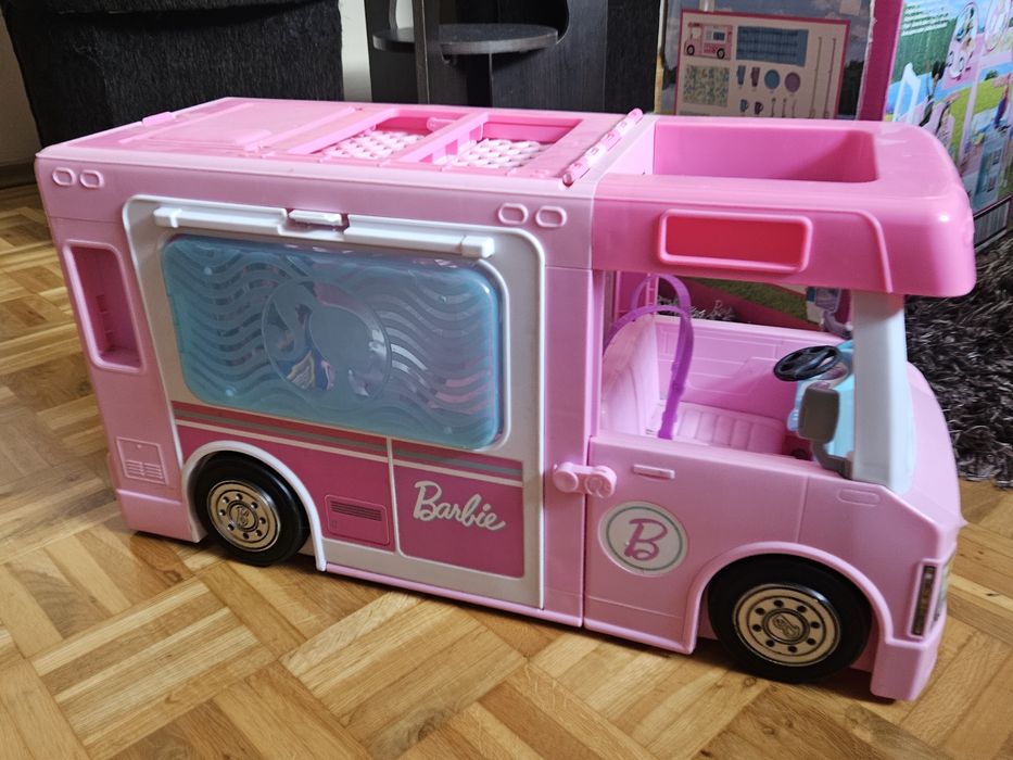 Kamper barbie z akcesoriami