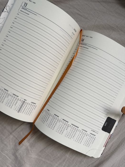 Kalendarz dzienny w kwiaty