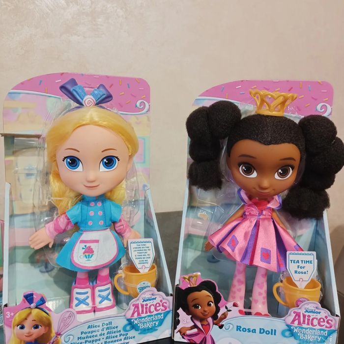 Disney Junior Alice’s Wonderland Bakery Alice Аліса в країні чудес
Лял