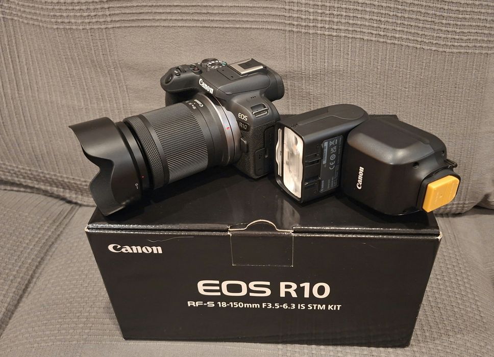 Canon R10 + lente RFs 18-150 +flash Canon  EL  10